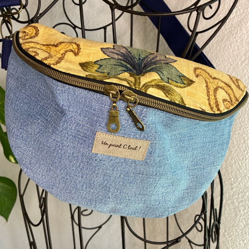 Banane en jean et tissu tapissier