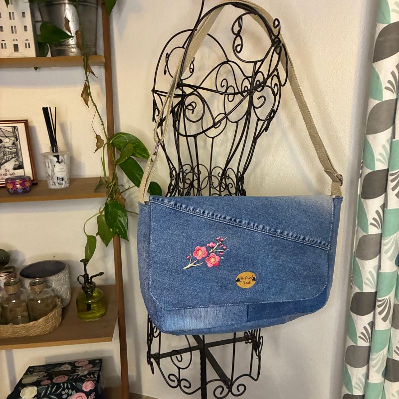 Sac besace en jean recyclé – Image 2