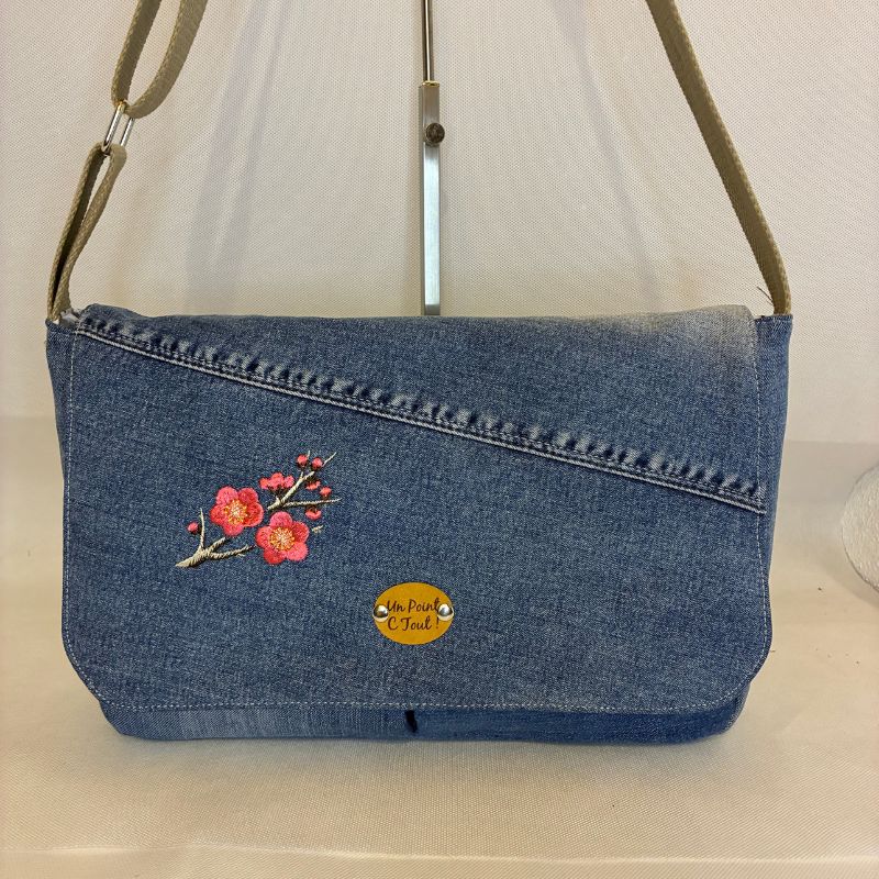 Sac besace en jean recyclé – Image 3